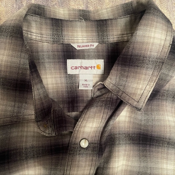 Carhartt flannel - Picture 3 of 3